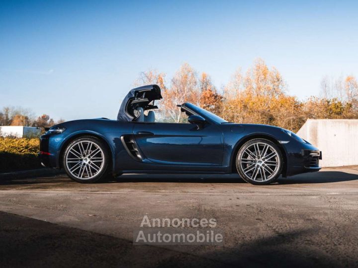 Porsche 718 Boxster Night Blue Camera Sport Exhaust - 6