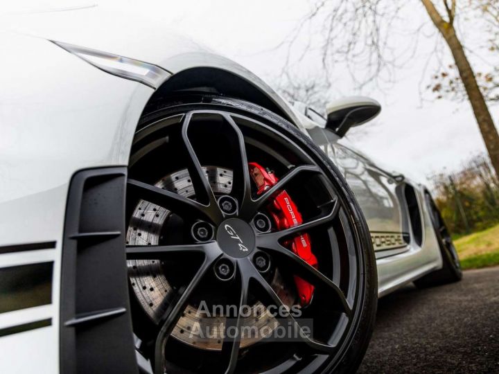 Porsche 718 Cayman GT4 Clubsport - 4