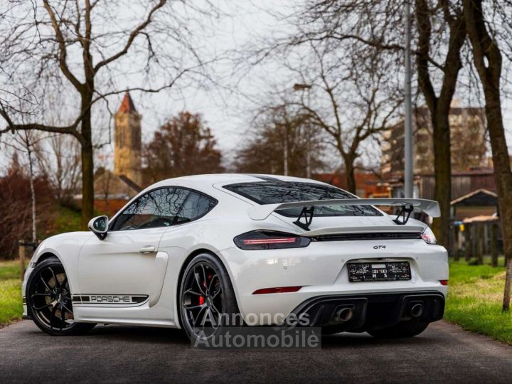 Porsche 718 Cayman GT4 Clubsport - 21