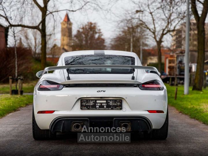 Porsche 718 Cayman GT4 Clubsport - 23