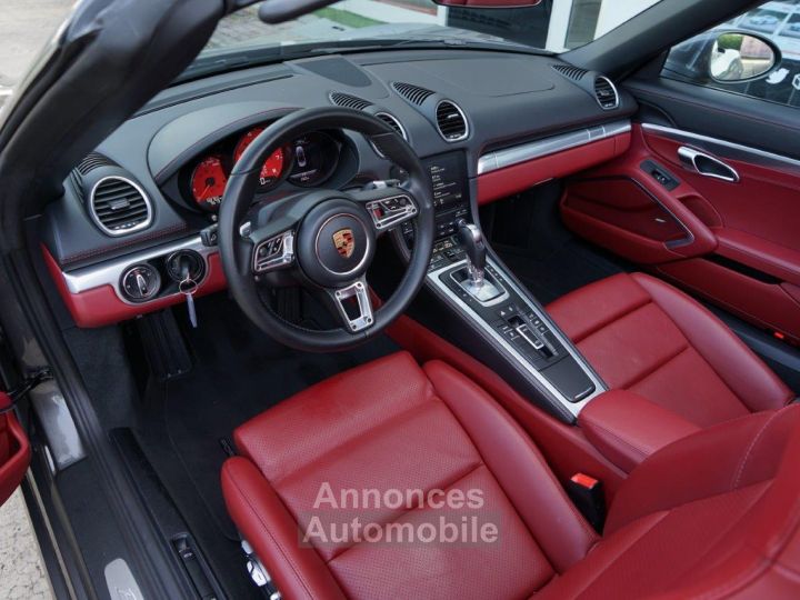 Porsche 718 PORSCHE 718 (982) BOXSTER 2.0 300 CH PDK - BOSE - PDLS+ - Caméra - Echappement Sport - Sièges Mémoire 14 - Sièges + Volant Chauffant - Caméra - 17