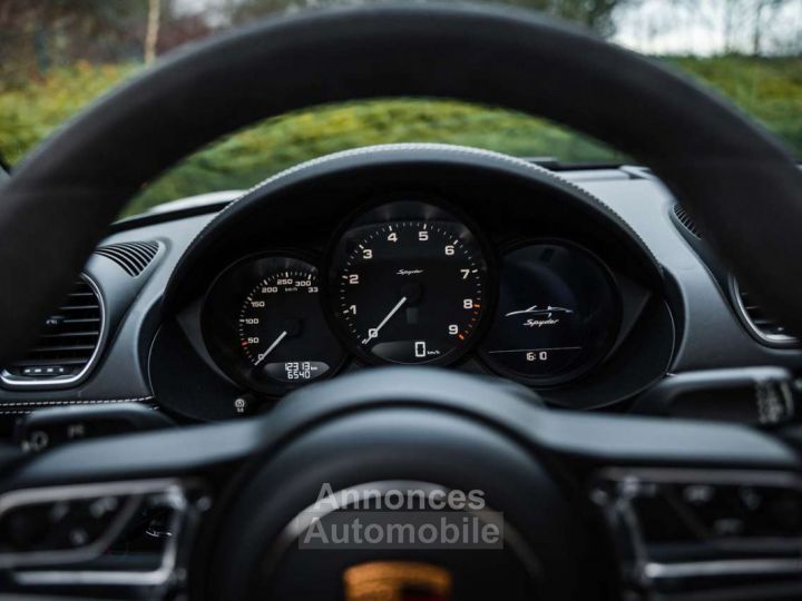 Porsche 718 Spyder Chrono Carbon BOSE 18-Way 20 - 12