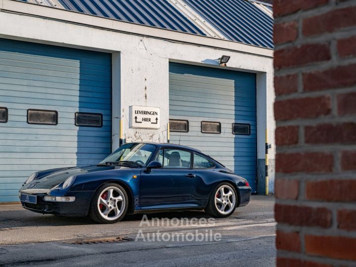 Porsche 911 / 993 Carrera - 4