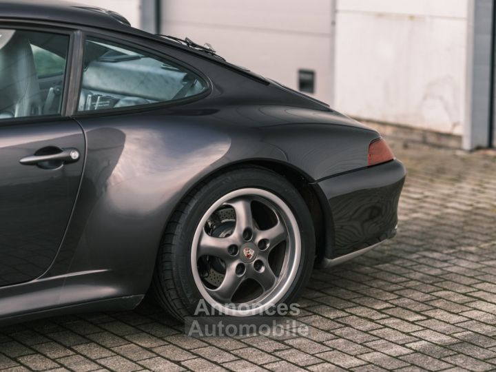 Porsche 911 / 993 Carrera - 6