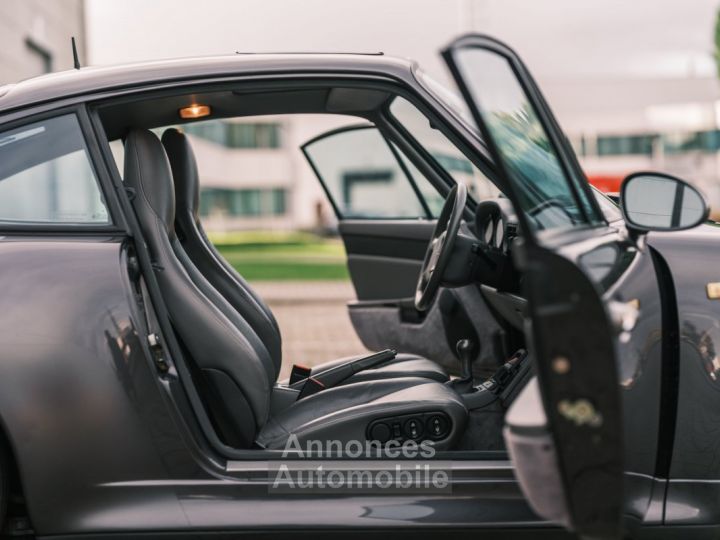 Porsche 911 / 993 Carrera - 18