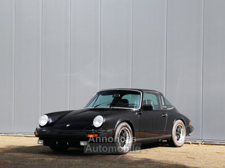 Porsche 911 2.7S Targa 2.7L Flat Six producing 165 bhp - 3