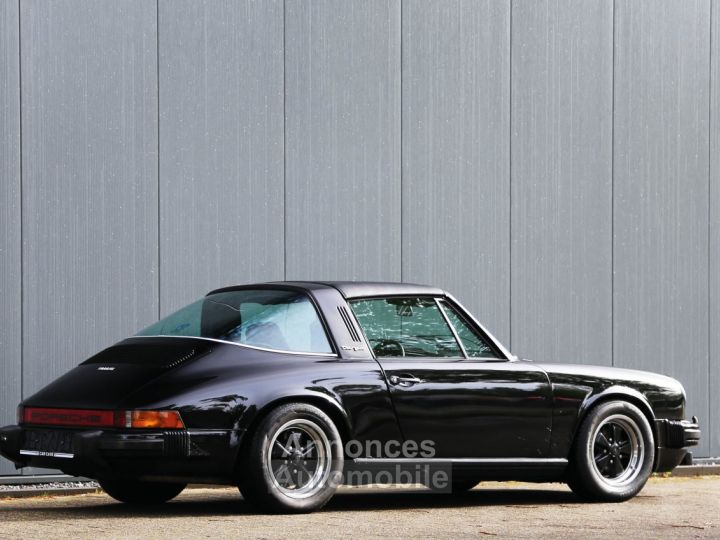 Porsche 911 2.7S Targa 2.7L Flat Six producing 165 bhp - 8