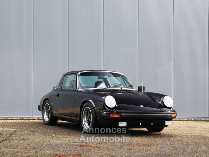 Porsche 911 2.7S Targa 2.7L Flat Six producing 165 bhp - 14