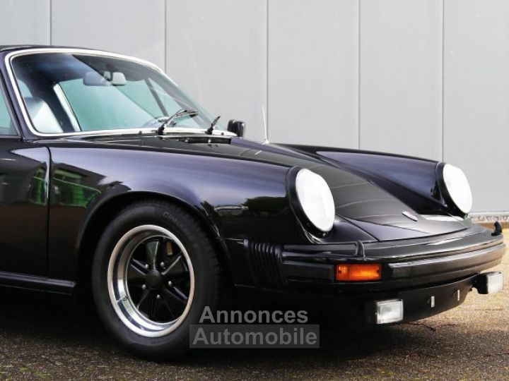 Porsche 911 2.7S Targa 2.7L Flat Six producing 165 bhp - 19