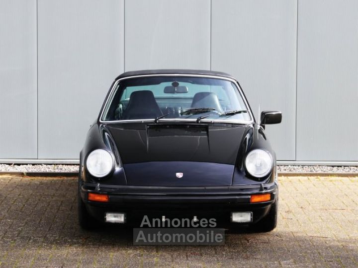 Porsche 911 2.7S Targa 2.7L Flat Six producing 165 bhp - 23