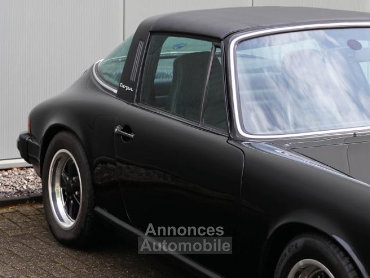 Porsche 911 2.7S Targa 2.7L Flat Six producing 165 bhp - 27