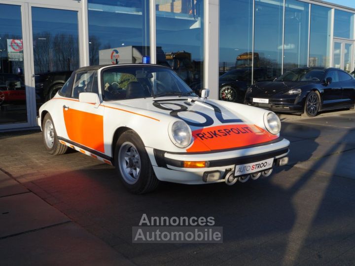 Porsche 911 3.0 SC Targa Rijkspolitie “Alex 82” - 9