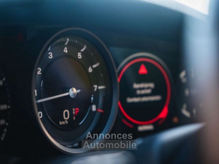 Porsche 911 3.0 Turbo Coupé S PDK 450 PK - 25