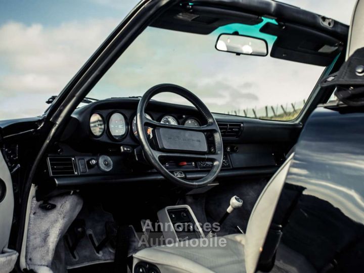 Porsche 911 3.2 CARRERA CABRIOLET - 22