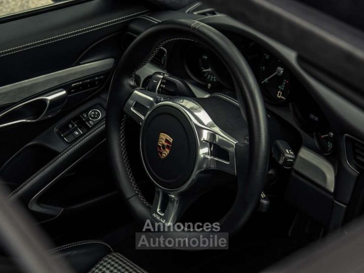 Porsche 911 991 - 19