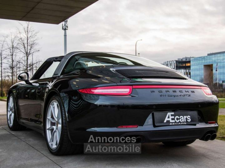 Porsche 911 991.1 TARGA 4 GTS - 5