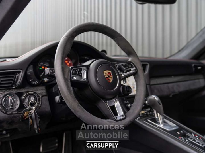 Porsche 911 991.2 Carrera 2 GTS RWD - Bose - 18 way - camera - 13