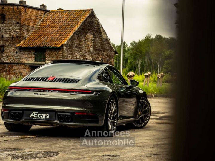 Porsche 911 992 CARRERA - 3