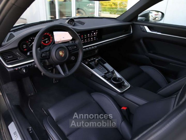 Porsche 911 992 Carrera S | NEW - 18