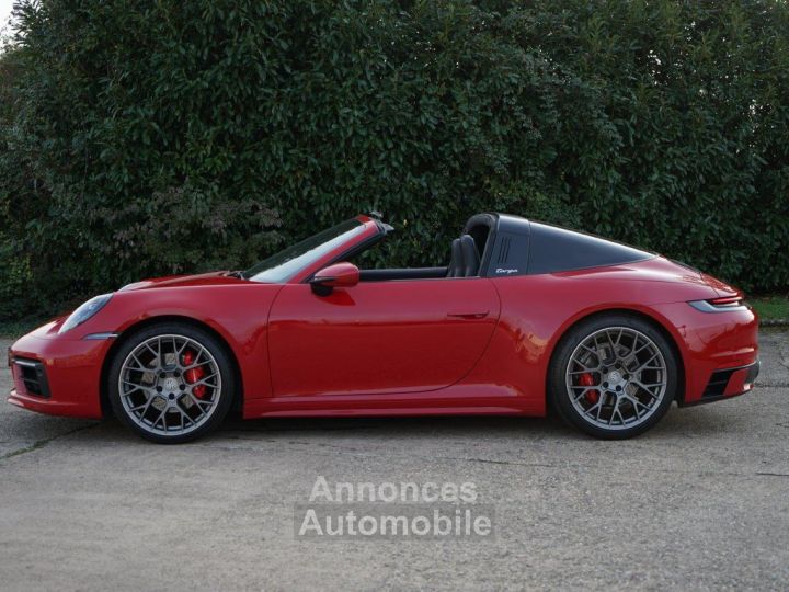 Porsche 911 992 TARGA 4 3.0L 385 CH PDK - Echappement Sport - BOSE - Jantes RS - Carbone - SportDesign - PDLS+ - Sièges 18 positions - 58