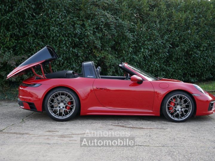 Porsche 911 992 TARGA 4 3.0L 385 CH PDK - Echappement Sport - BOSE - Jantes RS - Carbone - SportDesign - PDLS+ - Sièges 18 positions - 4