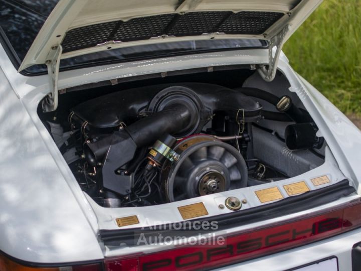 Porsche 911 Carrera 2.7 MFI - 21