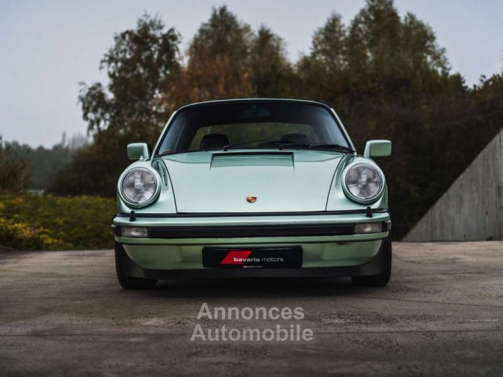 Porsche 911 Carrera 3.0 Targa Ice Green Metallic - 2