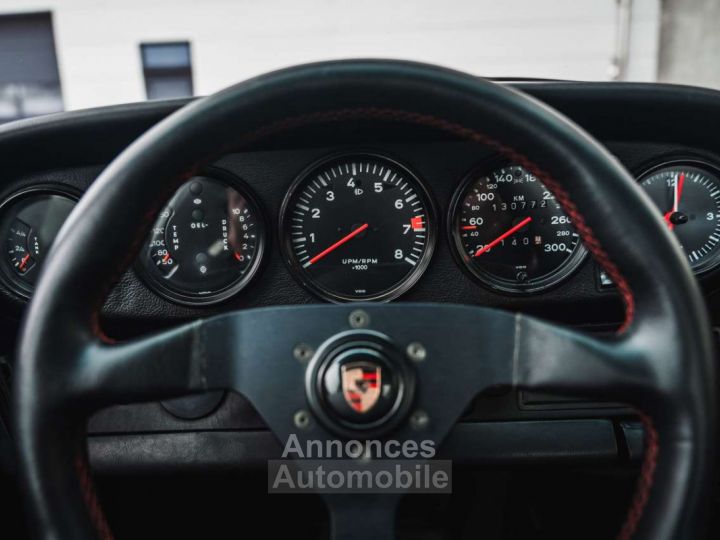 Porsche 911 Carrera 3.0 Targa Ice Green Metallic - 15