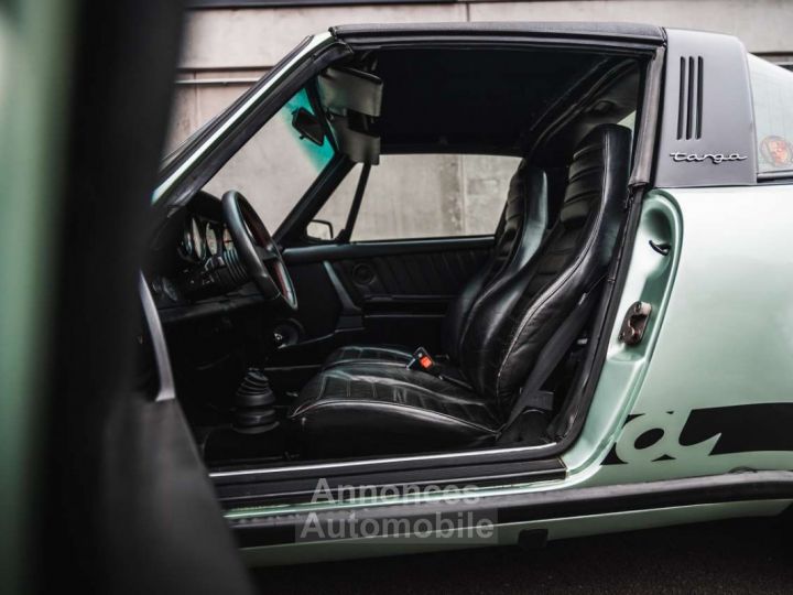 Porsche 911 Carrera 3.0 Targa Ice Green Metallic - 21