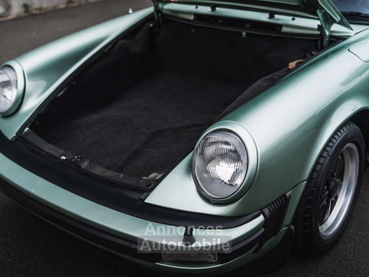 Porsche 911 Carrera 3.0 Targa Ice Green Metallic - 28