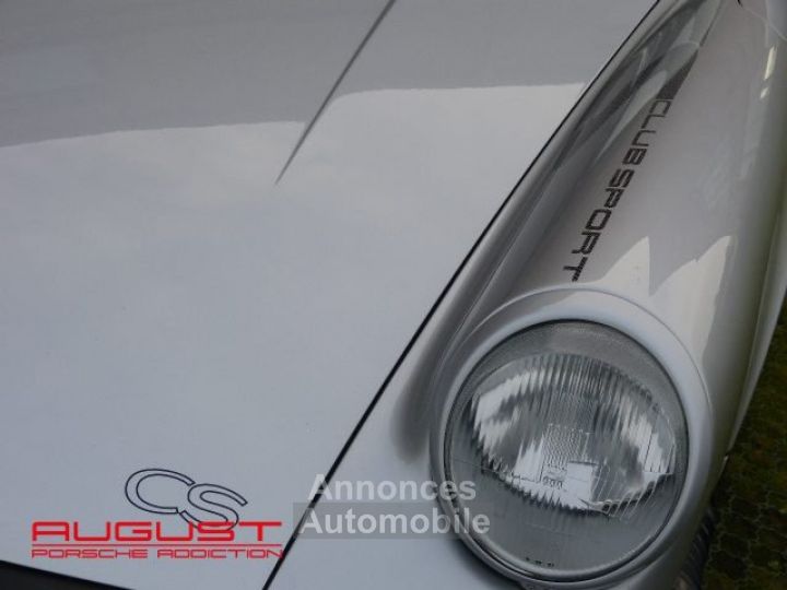Porsche 911 Carrera 3.2 ClubSport 1989 - 12