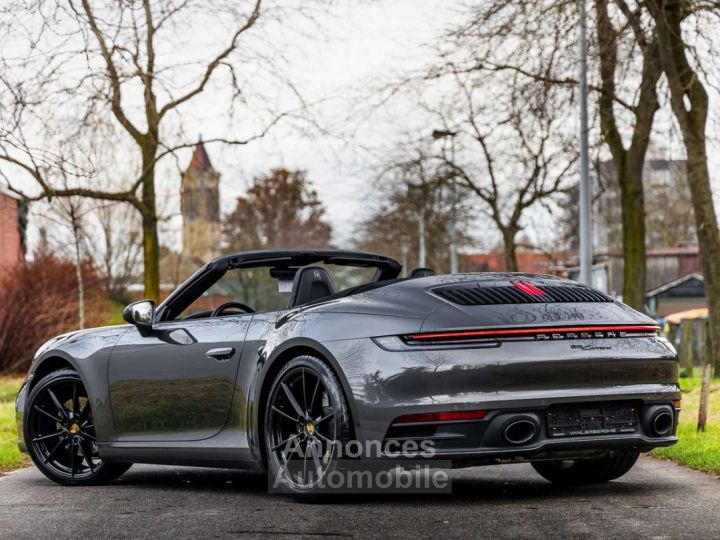 Porsche 911 Carrera Cabrio PDK - 18