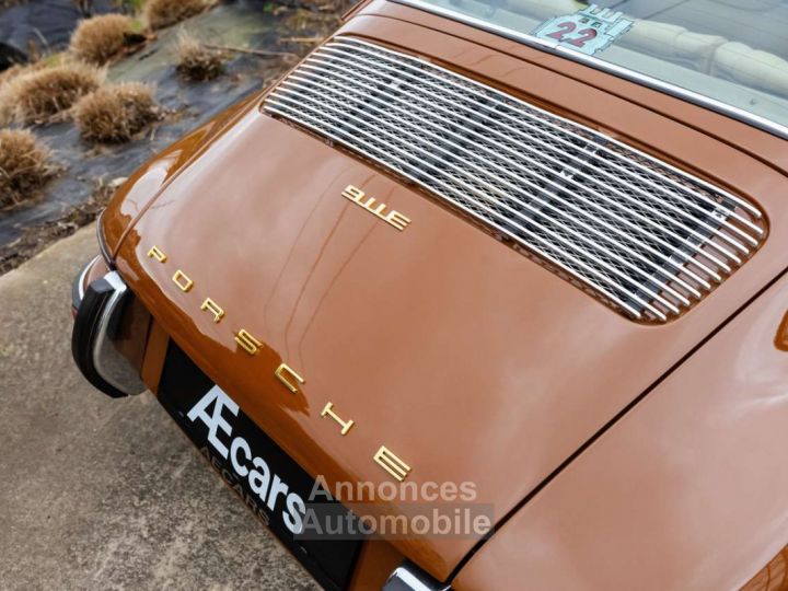 Porsche 911 E MANUAL MATCHING NUMBERS COLLECTORS ITEM - 11