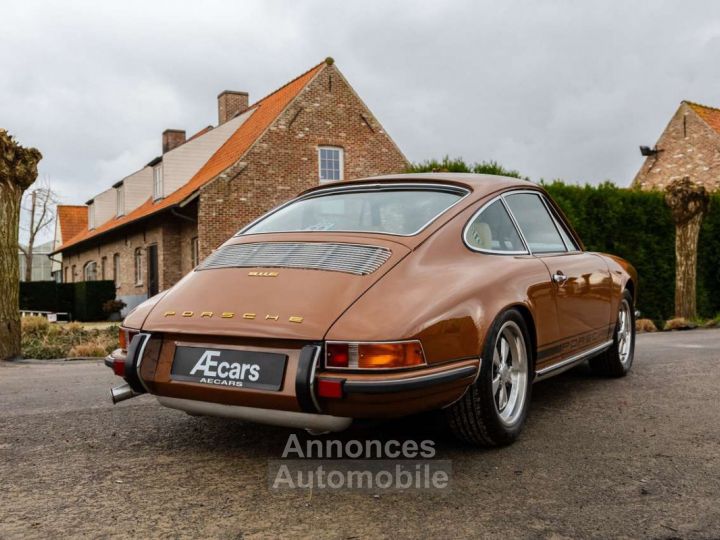 Porsche 911 E MANUAL MATCHING NUMBERS COLLECTORS ITEM - 39