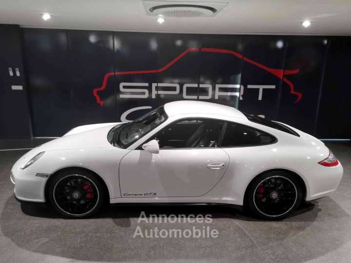 Porsche 911 GTS - 10