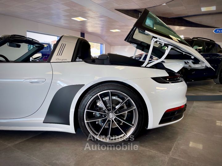 Porsche 911 PORSCHE 911 (992) TARGA 3.0 385 4 - 7