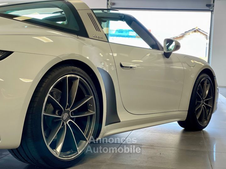 Porsche 911 PORSCHE 911 (992) TARGA 3.0 385 4 - 8