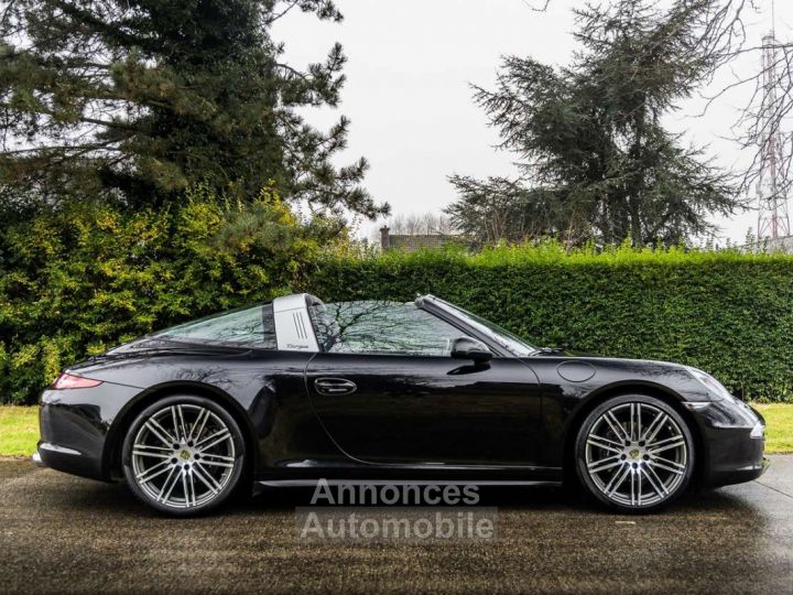 Porsche 911 Targa Carrera 4 PDK - 11