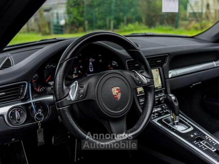 Porsche 911 Targa Carrera 4 PDK - 21