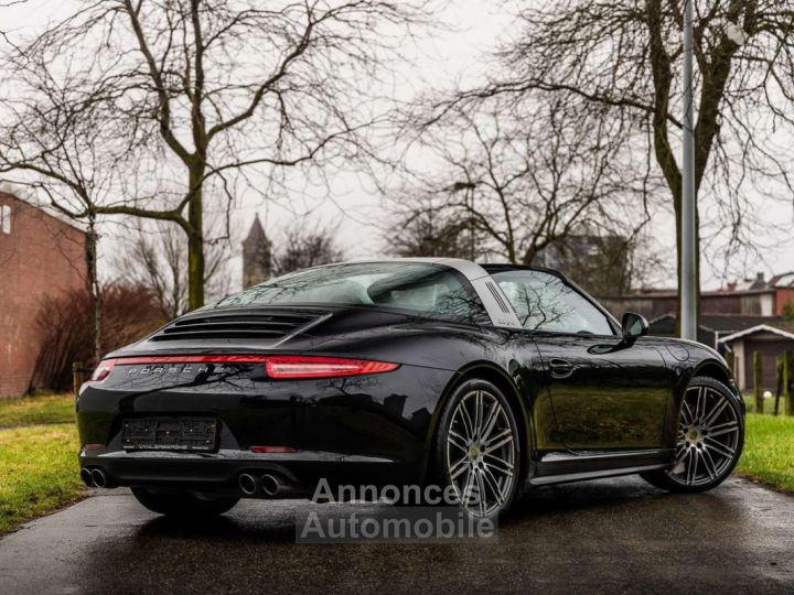 Porsche 911 Targa Carrera 4 PDK - 23