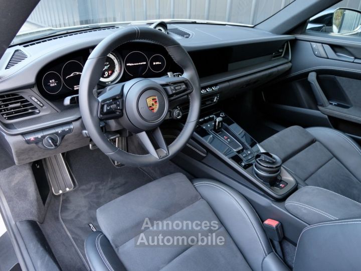 Porsche 911 TYPE 992 CARRERA 4 GTS PDK8 - 14