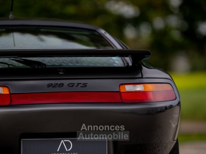 Porsche 928 - 4