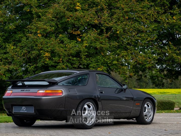 Porsche 928 - 6