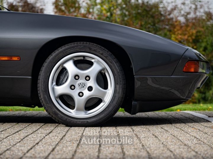 Porsche 928 - 11