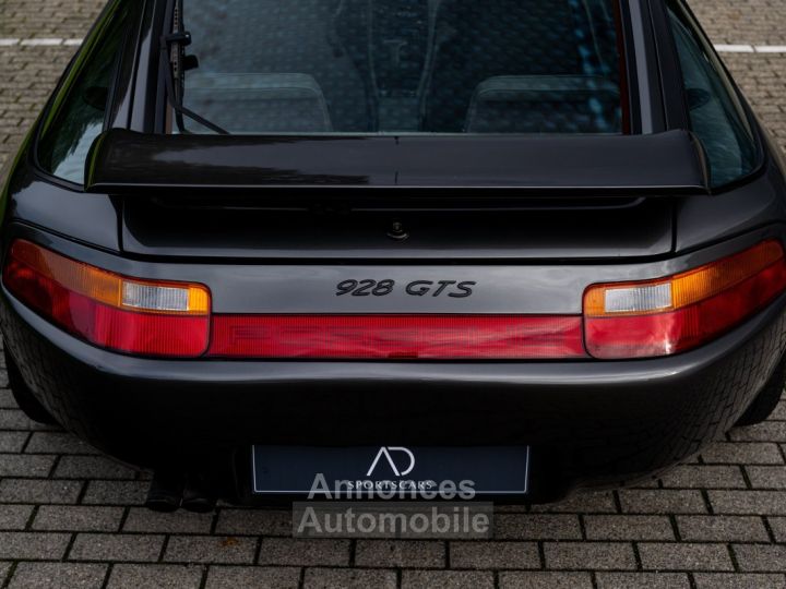 Porsche 928 - 13