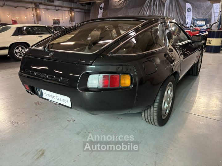 Porsche 928 - 18