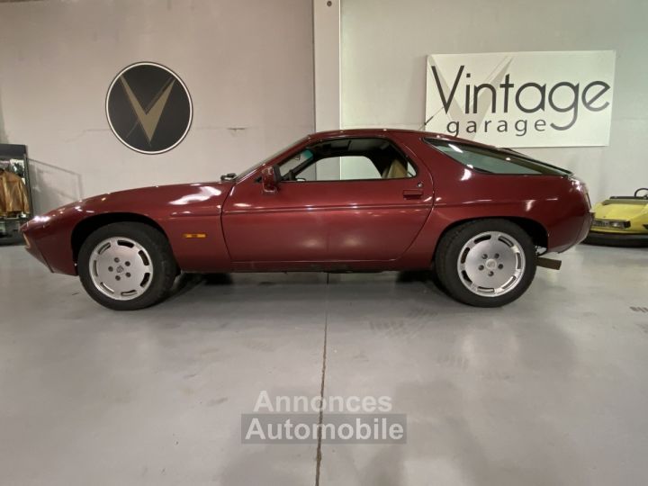 Porsche 928 - 11