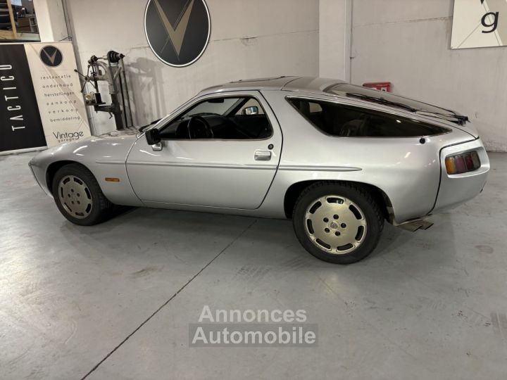 Porsche 928 - 14