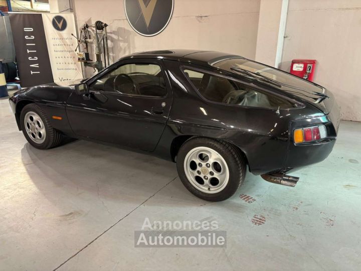 Porsche 928 4.5 L Manueel - 14