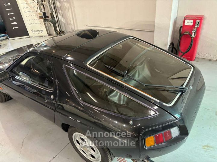 Porsche 928 4.5 L Manueel - 24